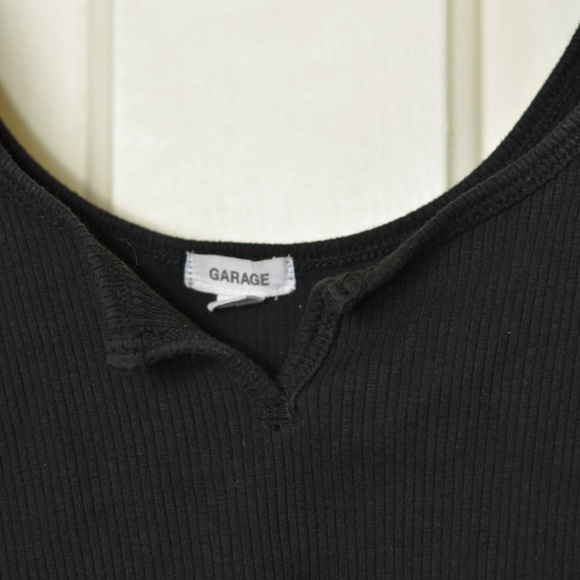 Cropped Top - Picture 2 of 7